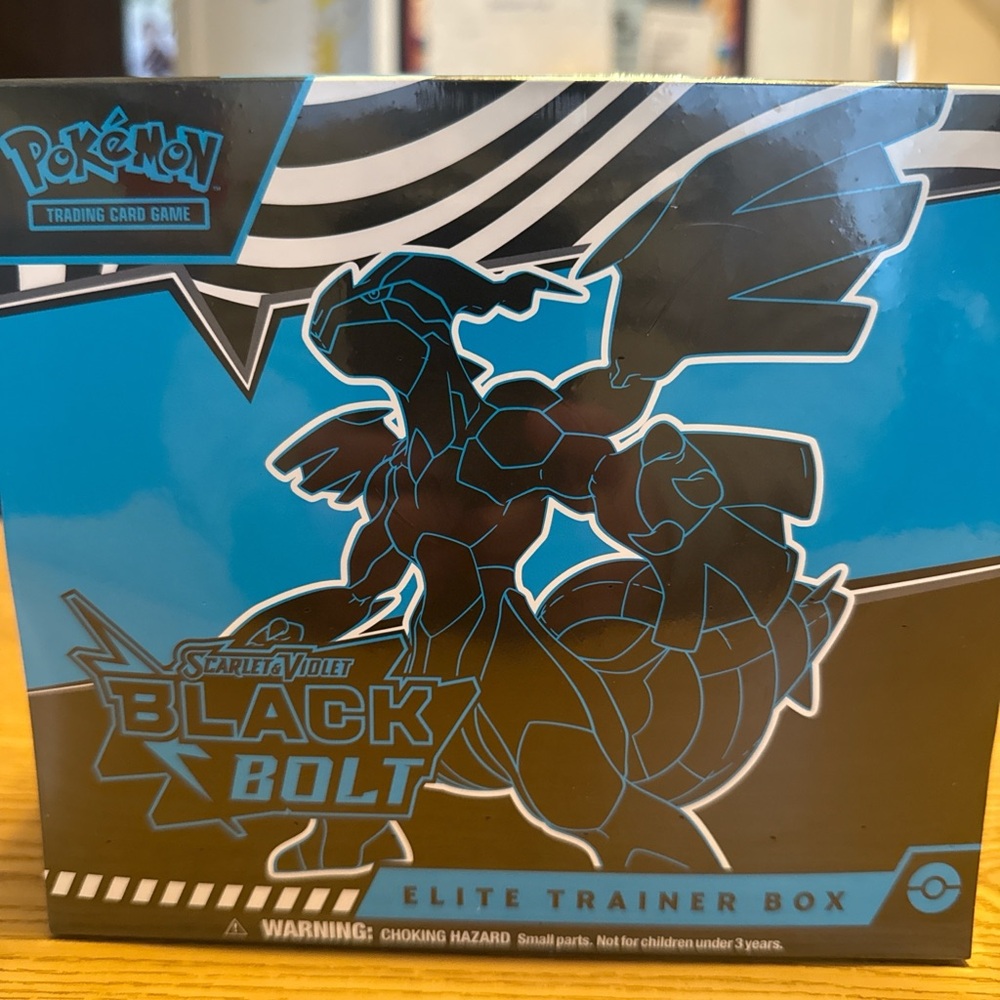 Pokemon Scarlet & Violet Black Bolt Elite Trainer Box